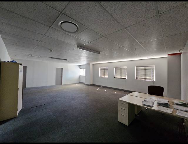 7,739M² WAREHOUSE TO LET IN ELANDSFONTEIN